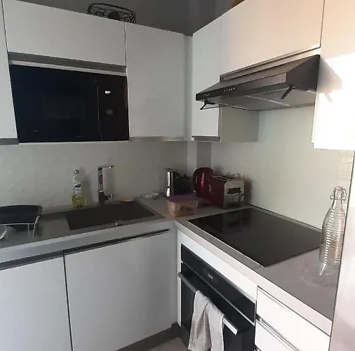 50 M2 - Le Port, * Hyères